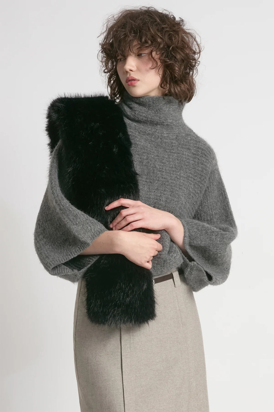 The Keyhole Furry Scarf