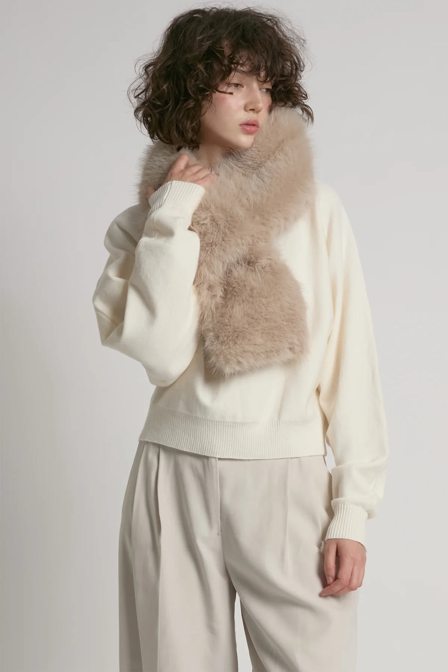 The Keyhole Furry Scarf